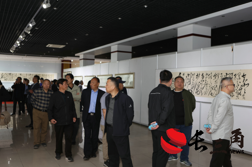 周鹏飞毛体书法·大写意画艺术大展在德州董子文化街美术馆开幕