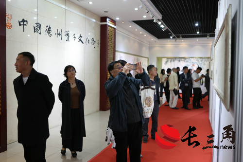 周鹏飞毛体书法·大写意画艺术大展在德州董子文化街美术馆开幕
