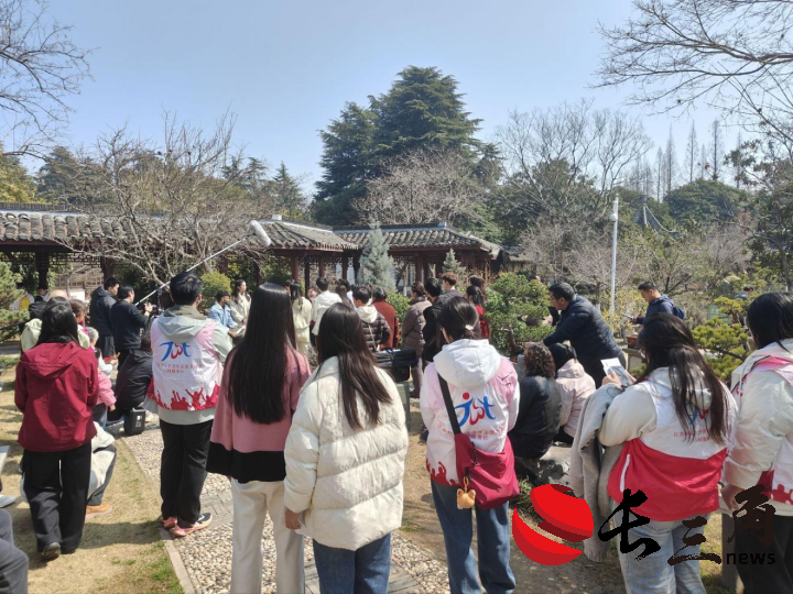 江苏科技大学“志愿先锋”赴焦山开展：“青山藏古寺，志愿护焦山”主题志愿活动