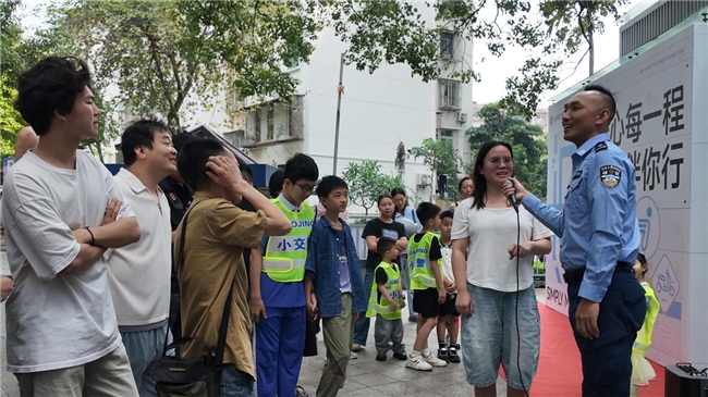 九号电动车携手深圳市蛇口街道办开展交通安全宣传 以实际行动守护骑行安全